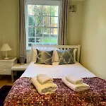 Stylish Flat With Garden In Notting Hill