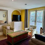 Stylish Flat With Garden In Notting Hill