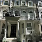 Knightsbridge Stylish Two Bedroom Apartment
