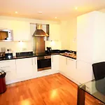 Zen Apartments - Excel & O2 Arena