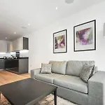 Farringdon Deluxe Apartments