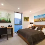 Elegant 1 Bed Flat With Balcony In Islington