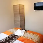 Hr Accommodation