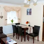 1 Bedroom Apartment Near Excel