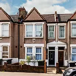 Lovely Modern Apartment - Fast 100Mbps Wifi - Netflix