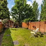 Lovely Modern Apartment - Fast 100Mbps Wifi - Netflix