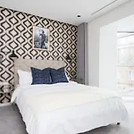 Sonder Aird House