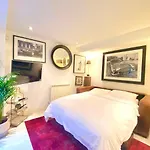 Private Cosy Apartment - Fitzrovia, London