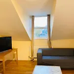 77 B Brailsford Road, Brixton, London Sw2 2Tb