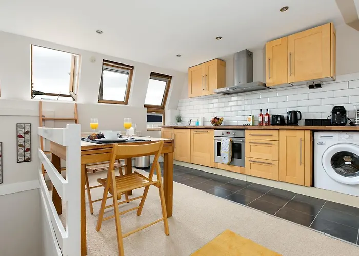 Fulham Lux Apartment