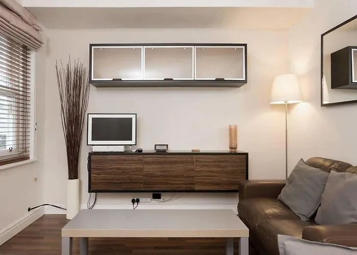 Stylish Studio Near Notting Hill Station!
