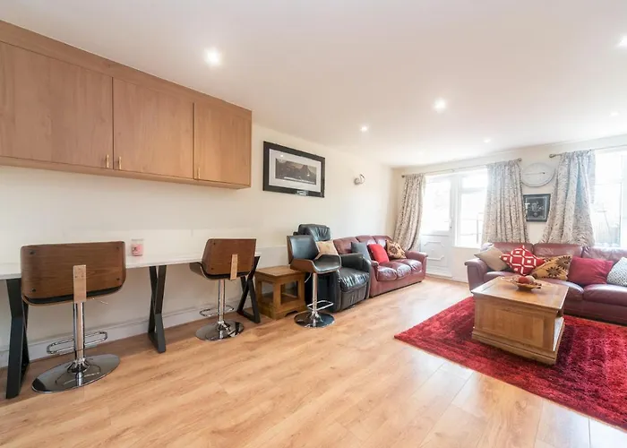 Pass The Keys Spacious Cosy Home Close To London Abbey Wood