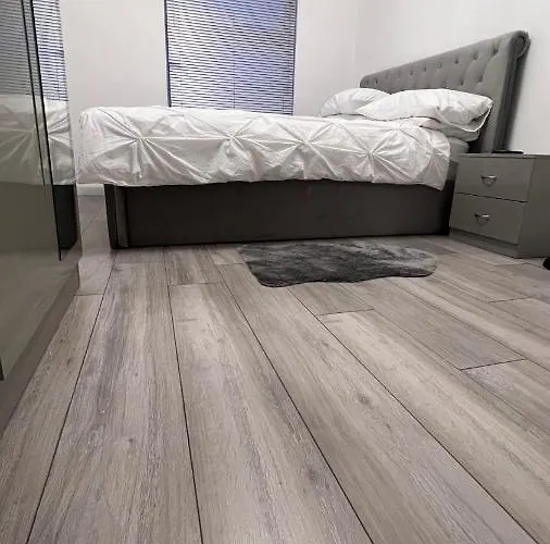 Lovely And Comfortable Home Stay In London