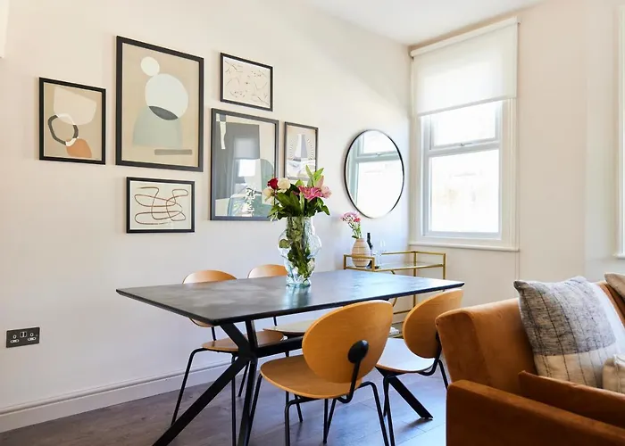 The Kilburn Crib - Stunning 3Bdr Flat