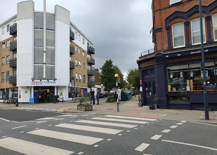 63B Willesden Lane Two Bed Apartment