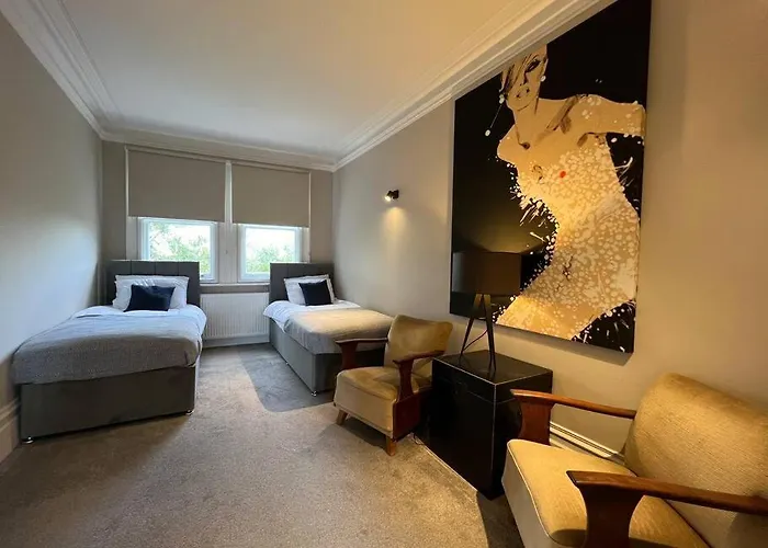 Star London Warwick Mansions 3-Bed Haven