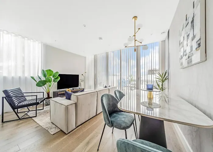 Pass The Keys Penthouse Oasis In Trendy Fulham