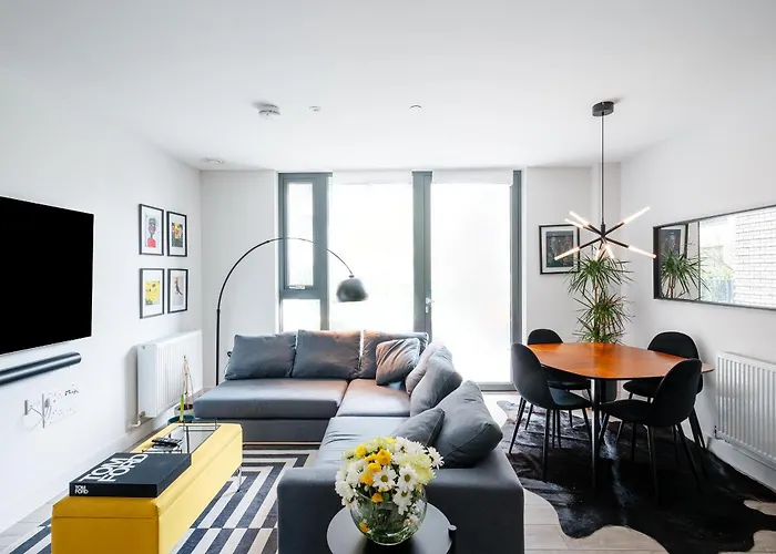 Beautiful & Contemporary Hackney Retreat