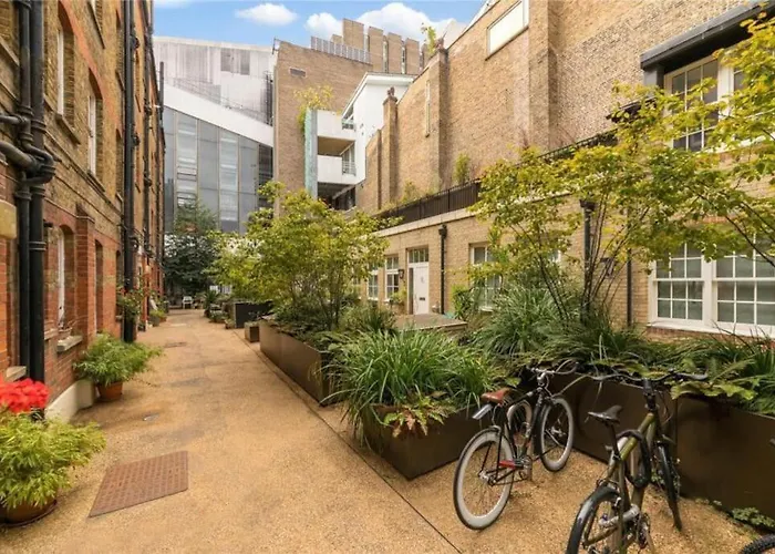 Small One-Bed Flat, Payment Required Straight Away, Host Will Message You After You\'Ve Made A Reservation