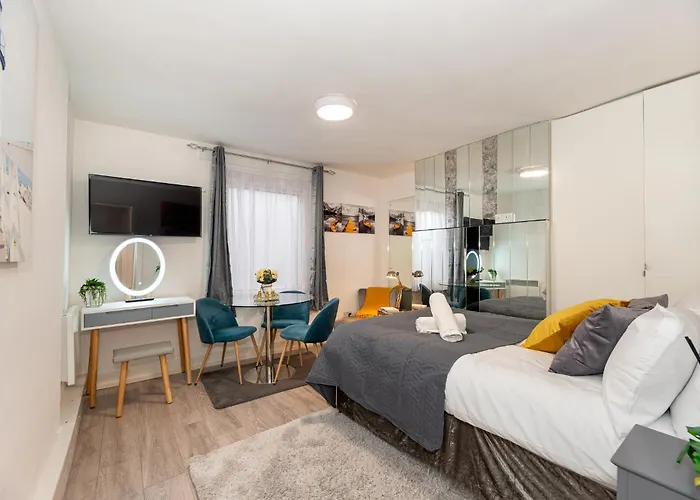 Chic Studio Apartment, Bus 18 To Euston In 30 Min.