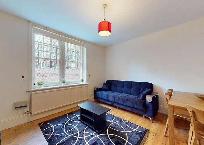 2 Bedroom Flat In Marylebone