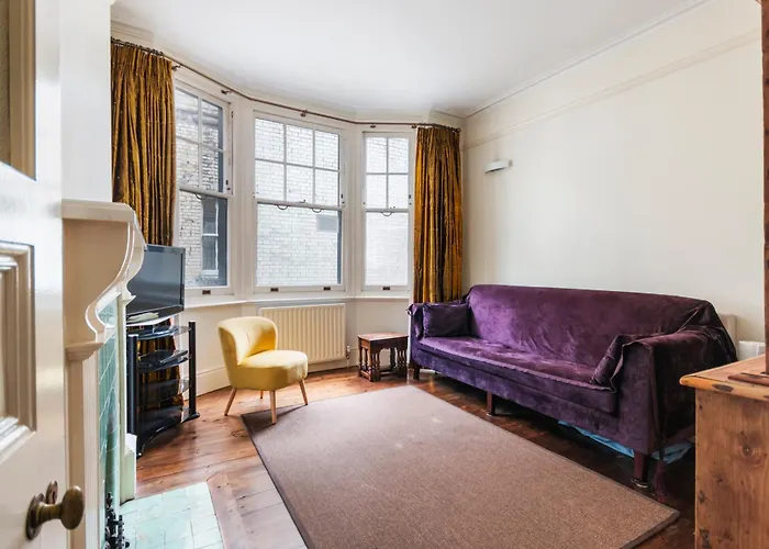 Spacious 1 Bed Holborn Apartment