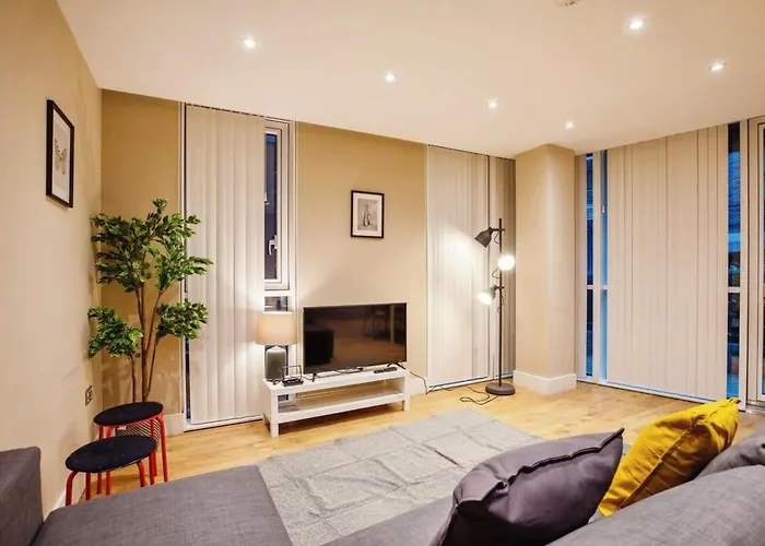 Modern 2Br London Flat Style And Comfort Combined