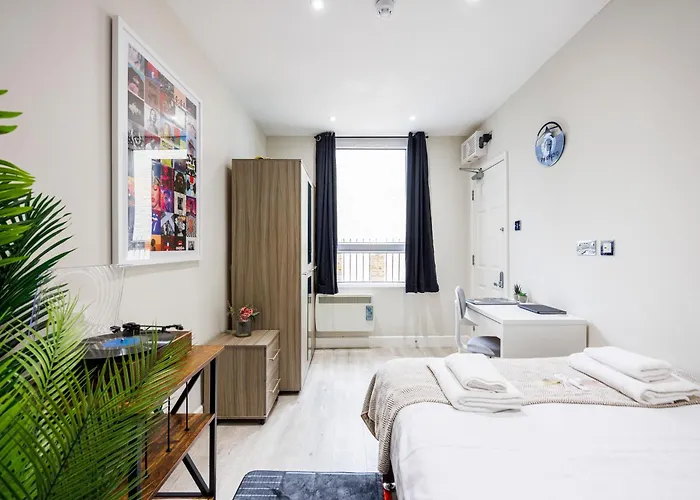 Chic Rooms In Spitalfields, London