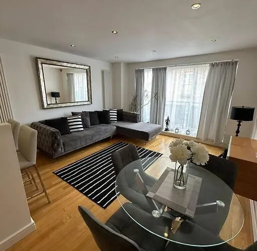 Two Br Flat 5 Mins Walk From London Eye G96