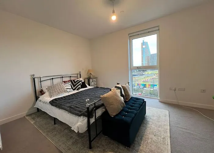 Entire 1 Bedroom Apartment