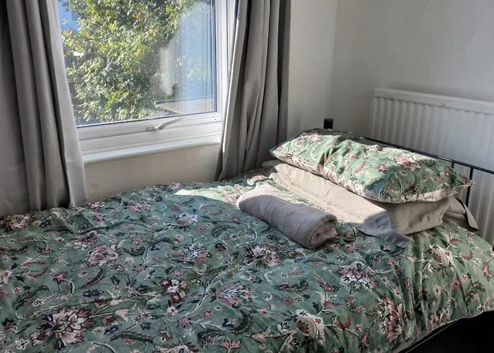 Single Room Ensuite London