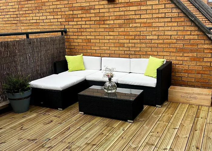 Spacious Mews Apartment, Clapham