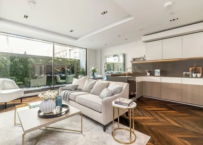 Modern Designer Central Leicester Square And Covent Garden Sleeps 6