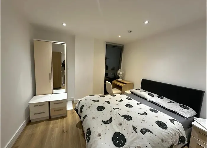 The Wembley Escape, Modern Stays, Big City Vibes