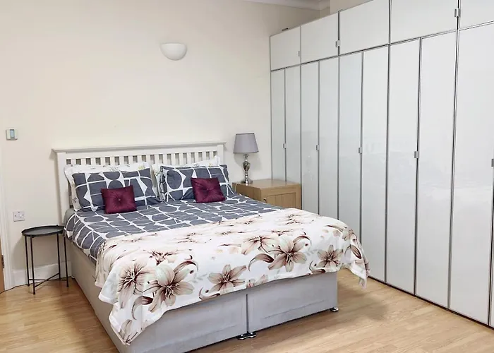 Central London Apartment For Family Upto 5