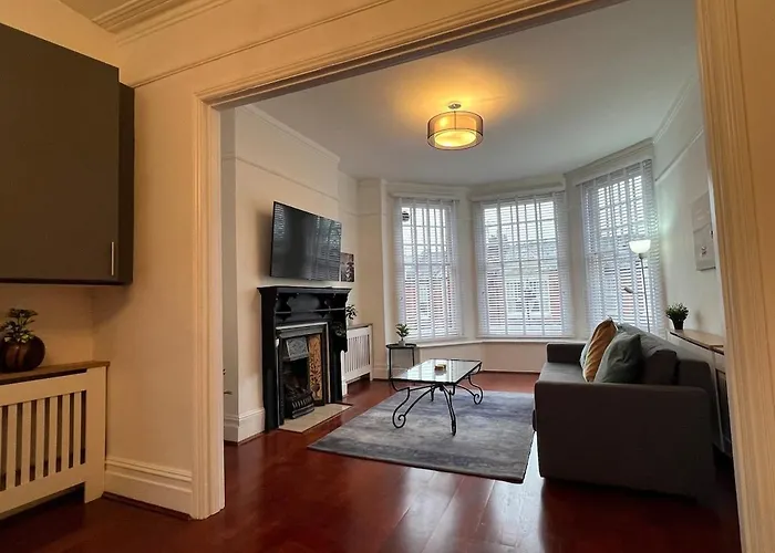 2 Bedroom Luxury Flat In Centre Of Muswell Hill