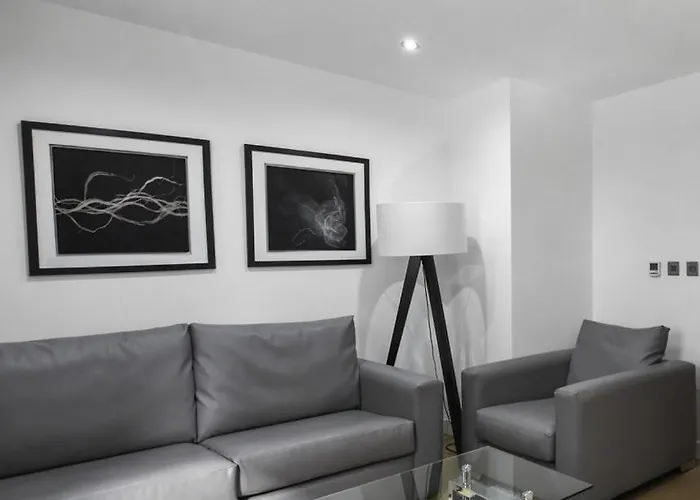 Central London Cosy 4 Beds