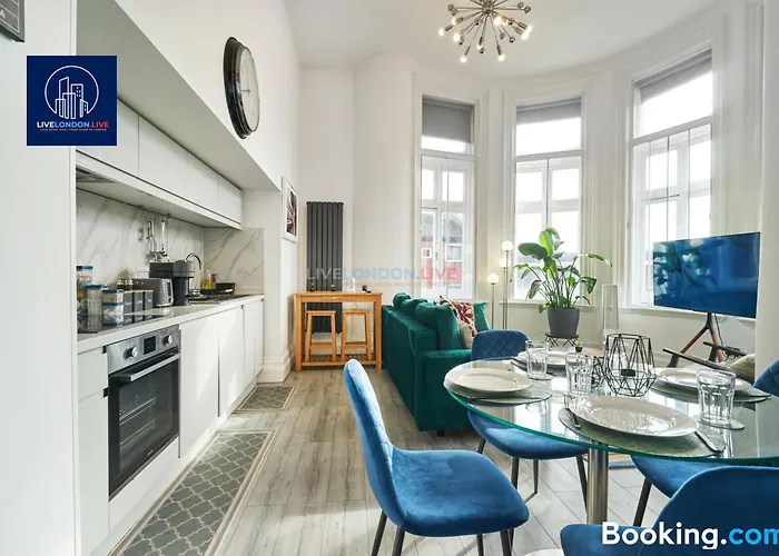 Last-Minute Escape L Sleeps Up To 4 Guests L One-Bedroom Apartment With King Bed And High Ceilings Near Camden By Live London Short Lets & Serviced Accommodation