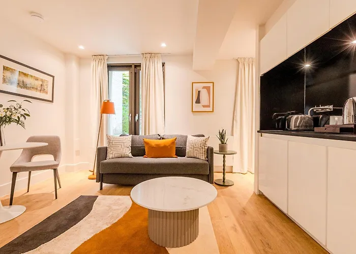 Stylish 1Br Duplex, 3 Minutes Blackfriars Station