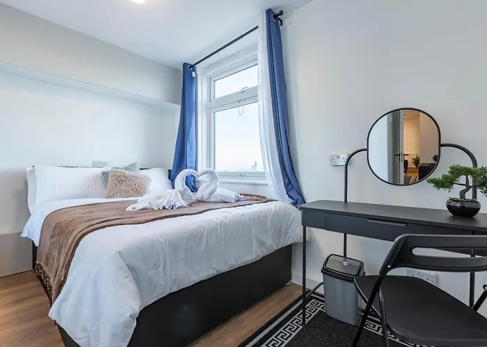 Shepherds Haven Luxury 4 Bed Flat With Self Check In