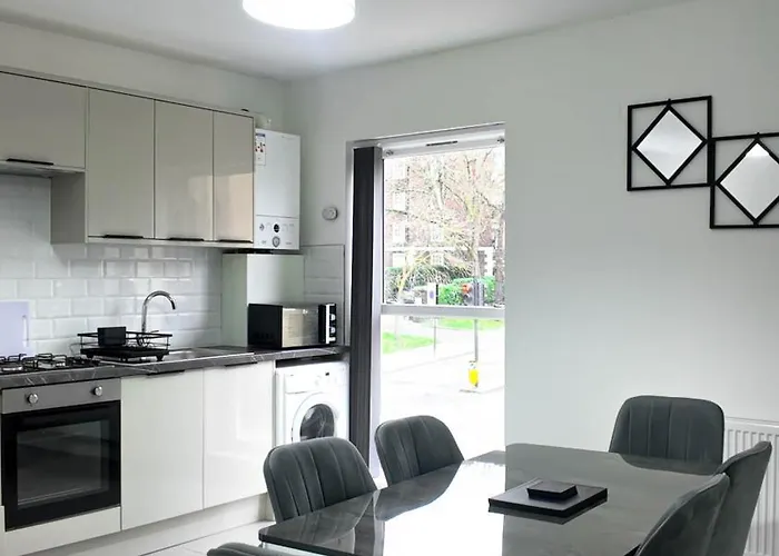 Duplex 3 Bed Apt With Patio In Camden Wr202