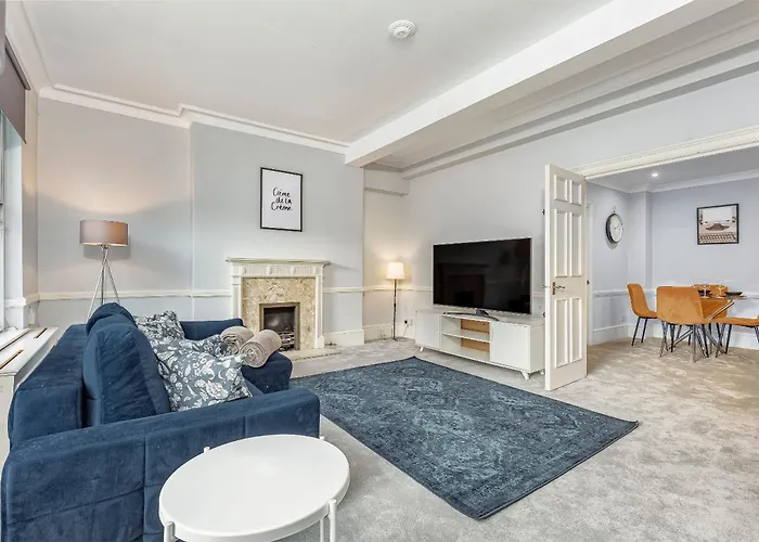 Charming 2 Bedroom In The Heart Of Chelsea