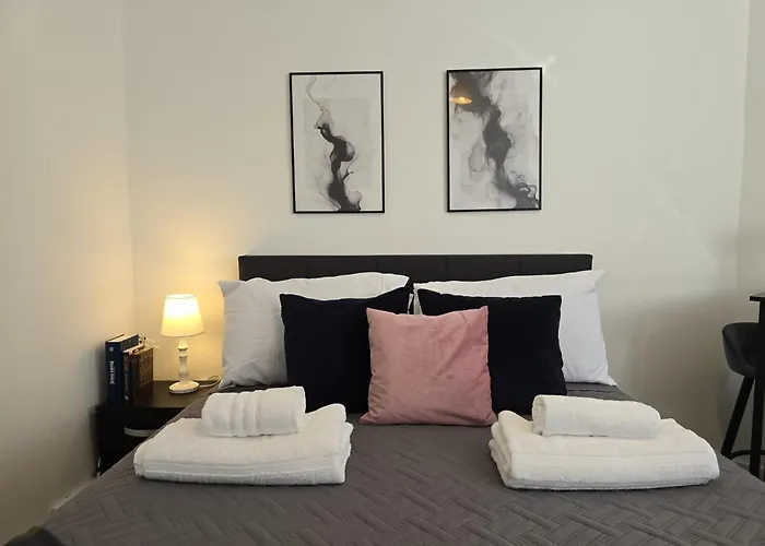 Elegant Flat 4 In London