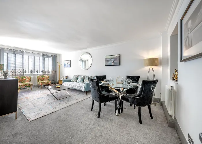 Posh Apartment With Terrace Over Harrods