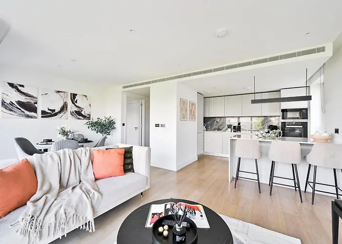 Luxury 2-Bed 2-Bath Apartment -White City Living -Steps To Tube