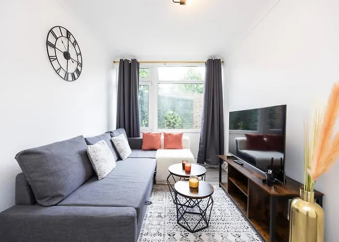 Comfortable 2Br Battersea Steps To Clapham St