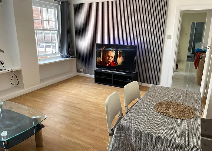 Bright 2Beds Apartment In Marylebone London