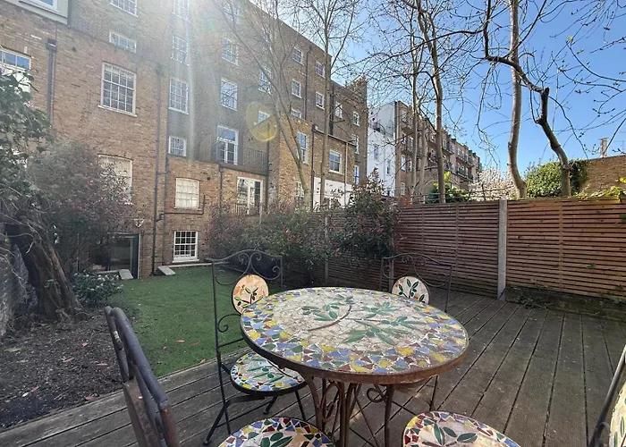 Stylish Flat With Garden In Notting Hill