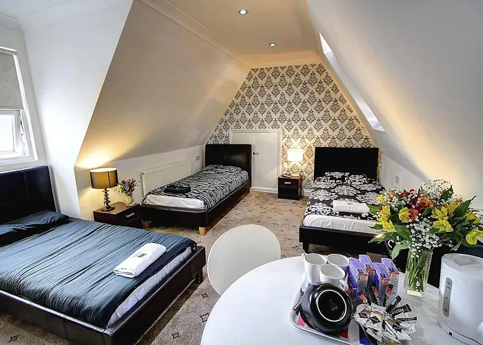 Beaconsfield Hotel