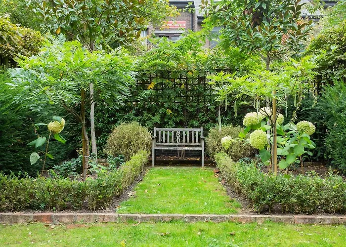 Aldridge Road Villas II By Onefinestay
